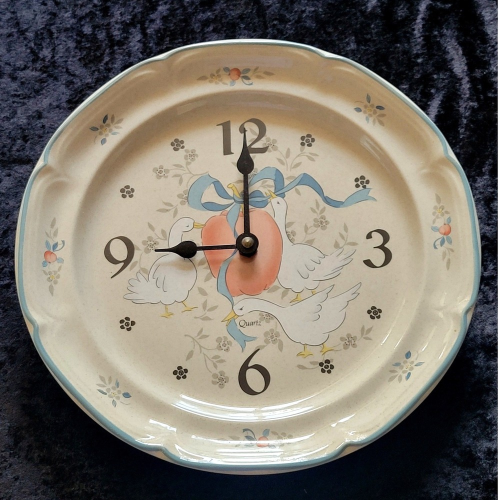 Vtg Country Geese Wall Clock Plate Quartz Blue Farmhouse international Marmalade